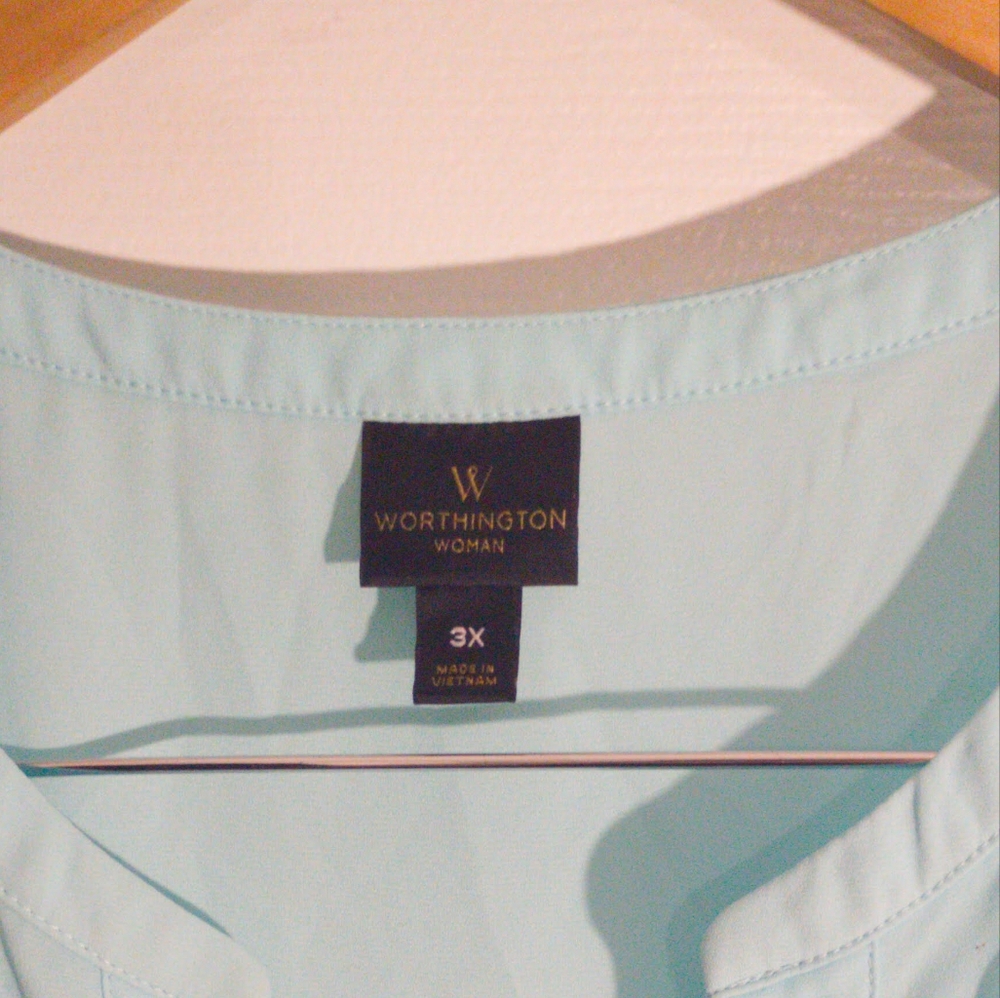 Worthington Plus Size Sleeveless Lightweight Flowy Blouse 3x - Picture 6 of 13